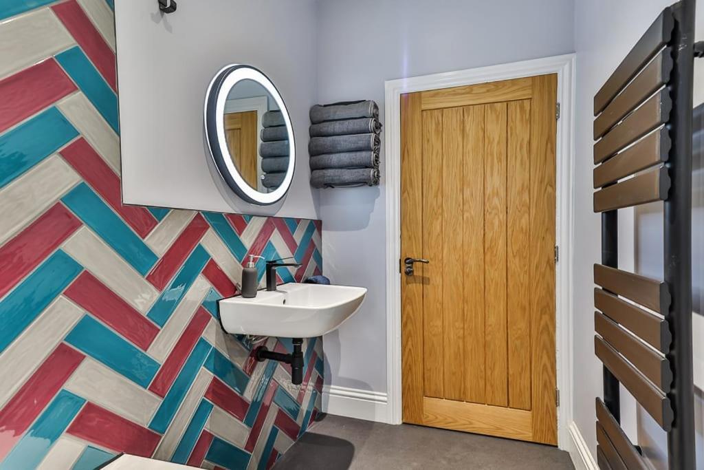 Luxury Spacious Pad With Games Room Sheffield Dış mekan fotoğraf