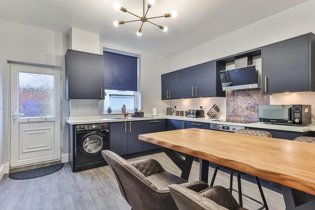 Luxury Spacious Pad With Games Room Sheffield Dış mekan fotoğraf